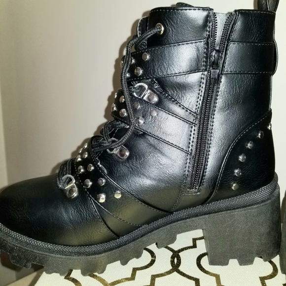 Sugar Stacked Heel Flair Booties / WOMEN - Picture 3 of 8